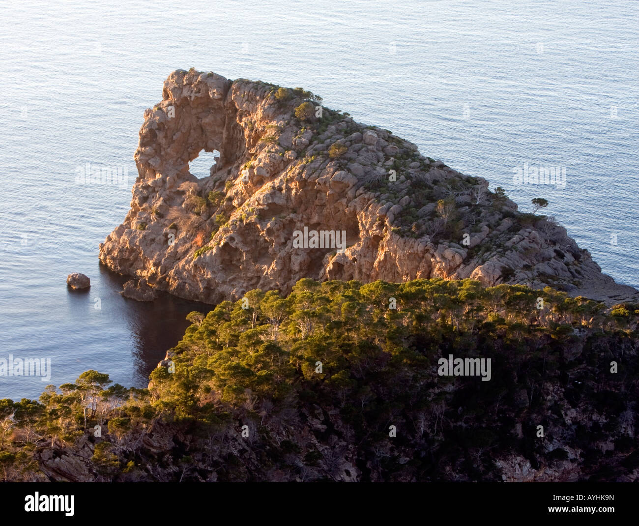 Deya mallorca hi-res stock photography and images - Alamy