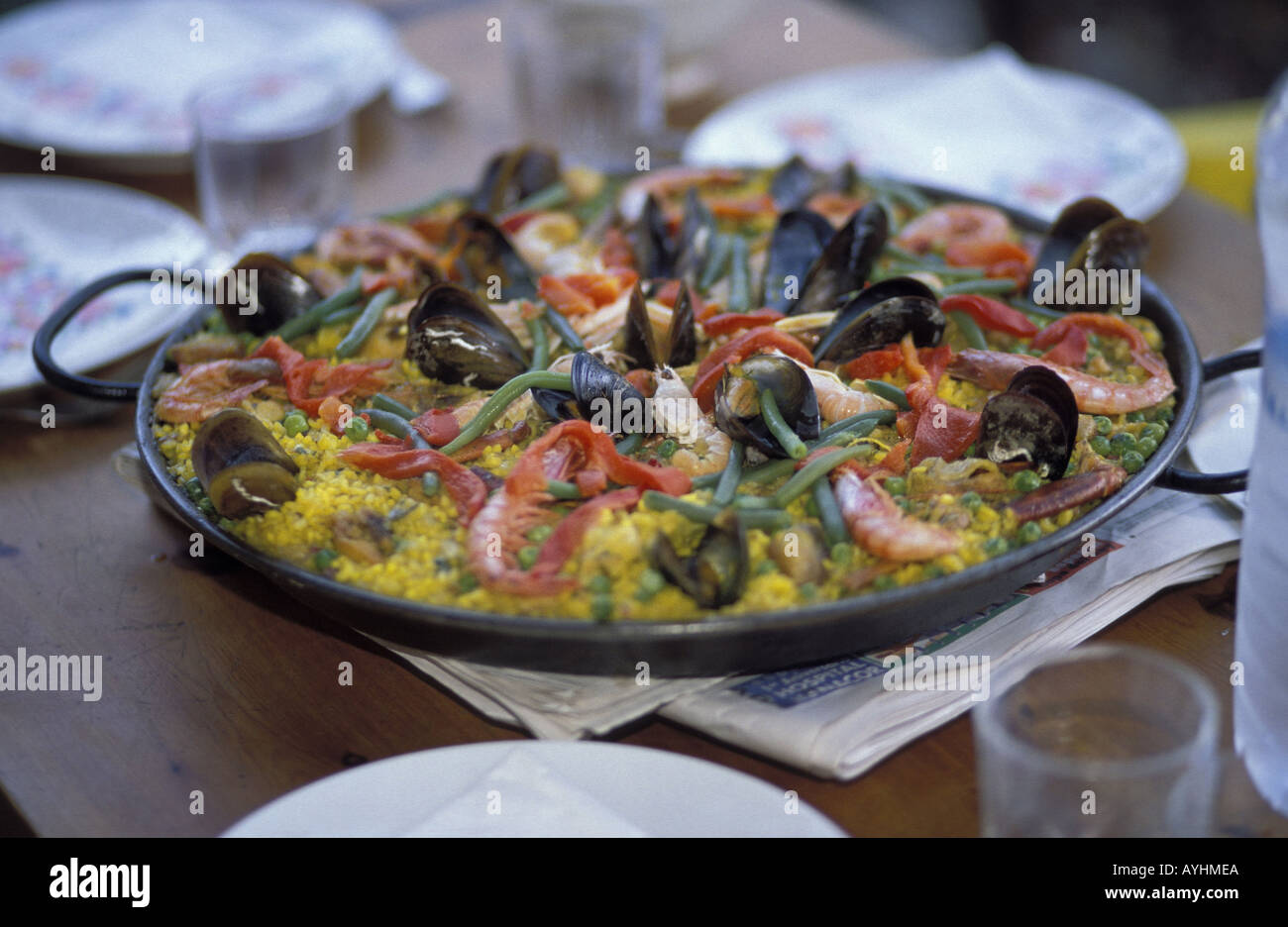 Paella mit Meeresfruechten Stock Photo - Alamy