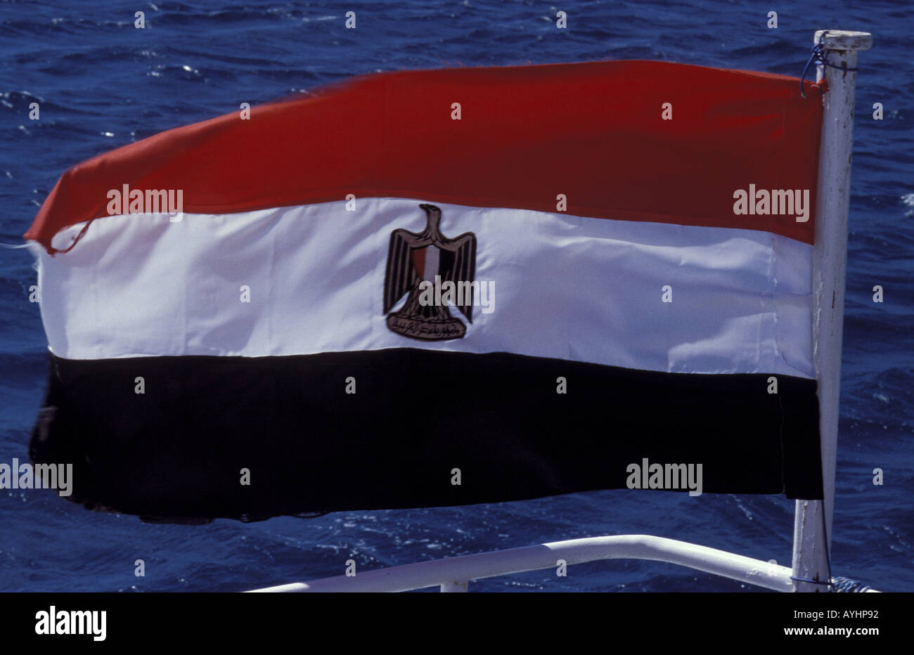 Aegyptische Flagge am Schiffsheck Stock Photo