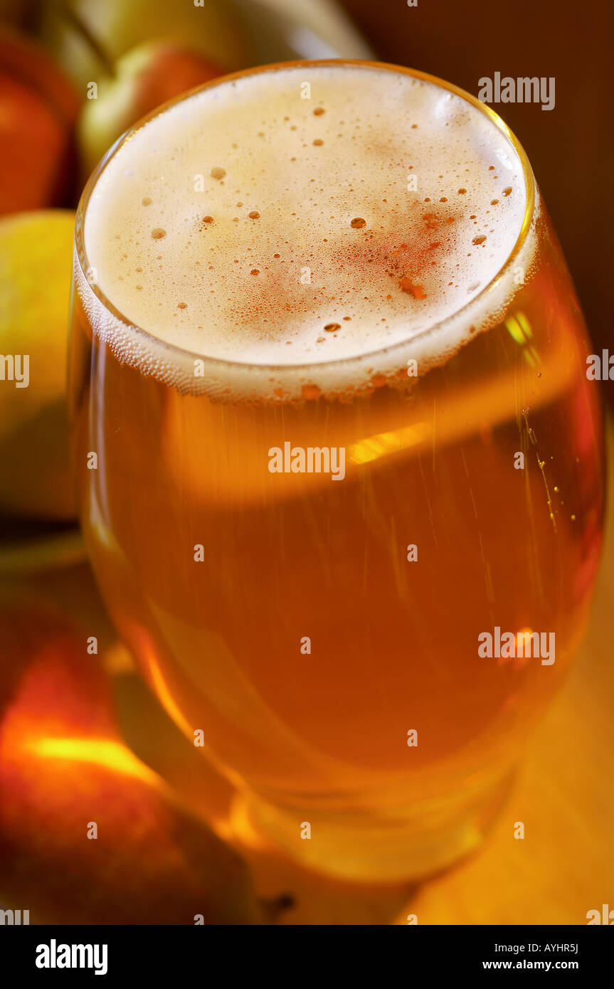 Glass of Perry or pear cider Stock Photo Alamy