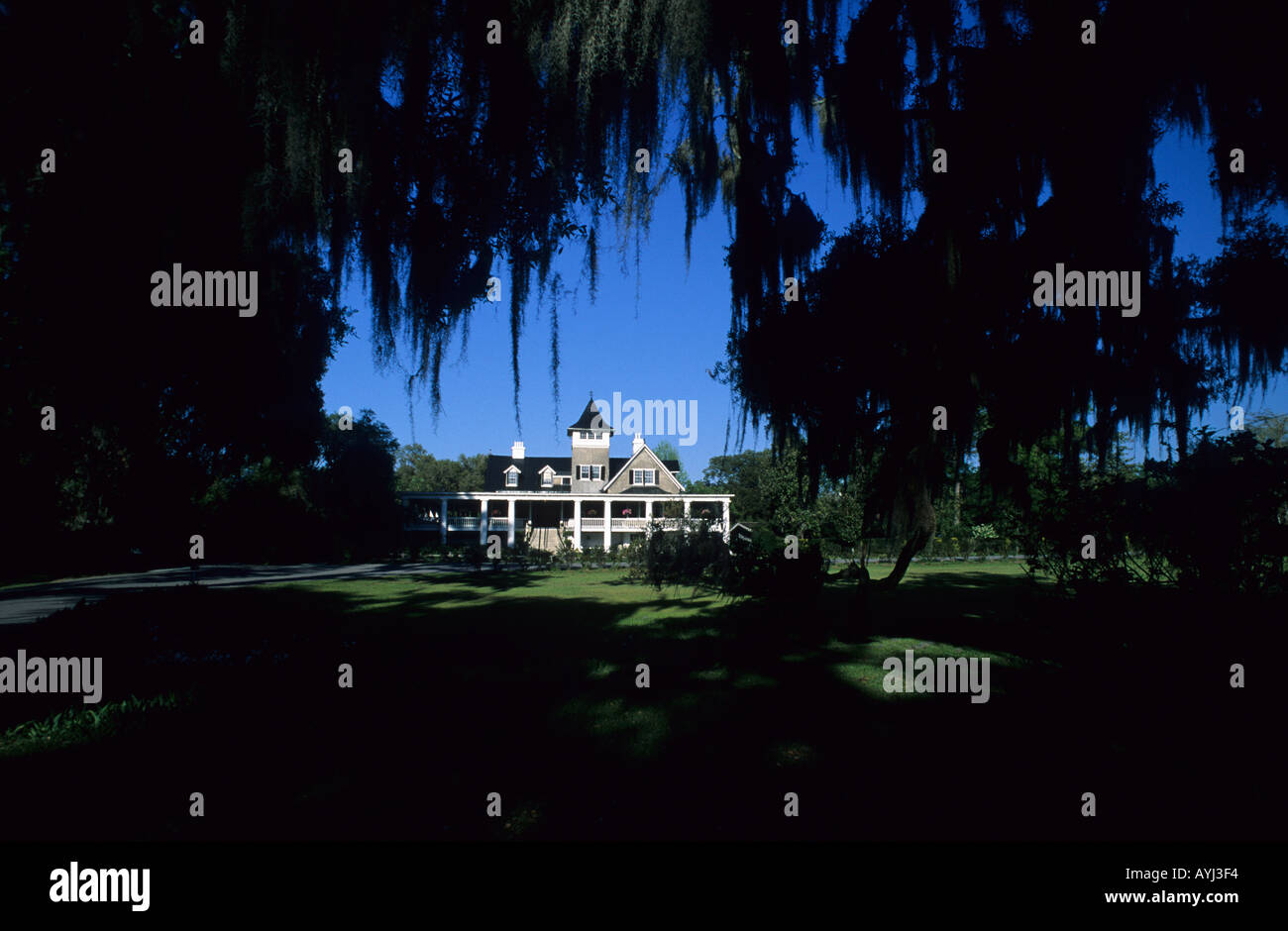 Plantation House at the Magnolia Plantation and Gardens with Spanish