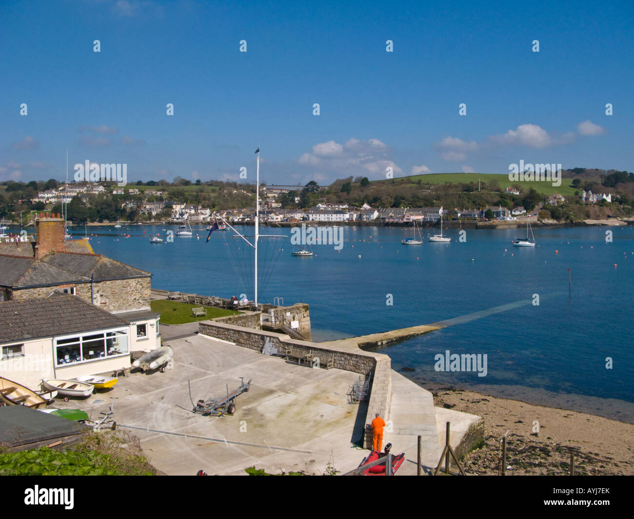 Rocinante super yate falmouth cornualles fotografías e imágenes de alta  resolución - Alamy