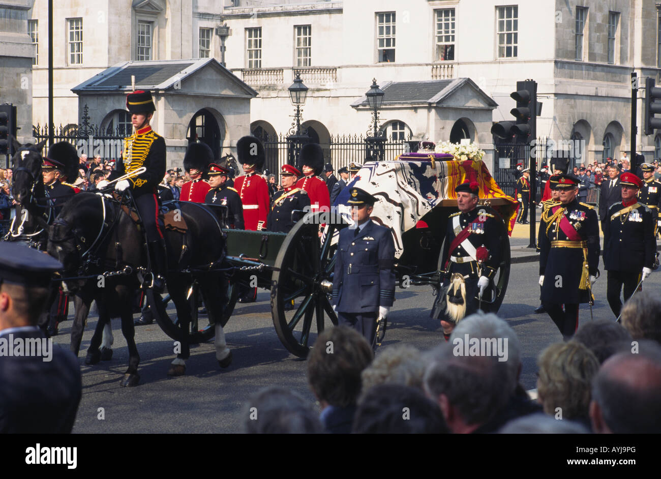 The funeral of Queen Elizabeth the Queen Mother Stock Photo