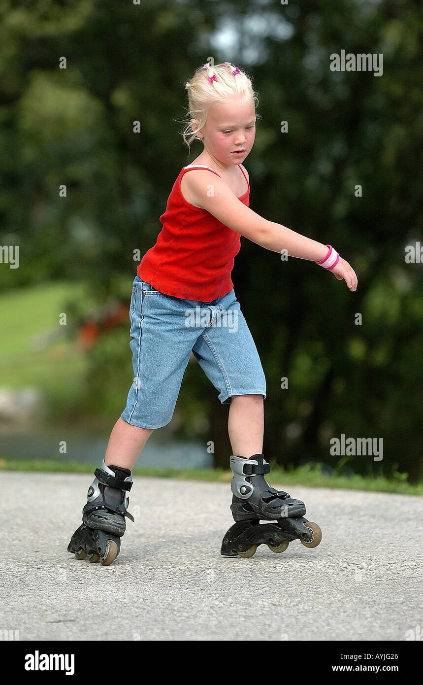 Geburtstagskarte Für Urenkelin – „Great Granddaughter 4 Today“, 22,86x15,24 Cm, Mit Rollerskates-Motiv