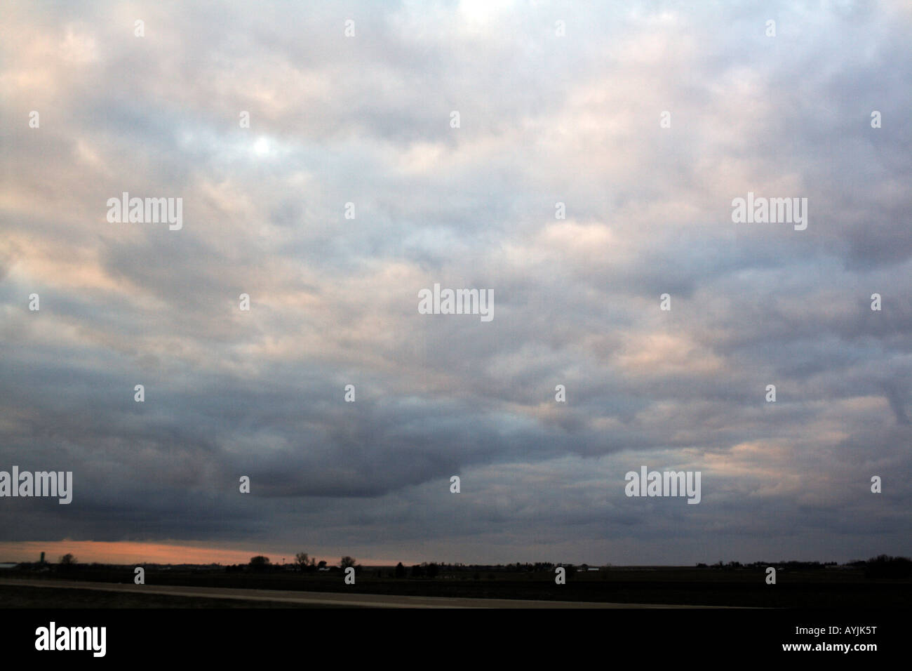 Stormy purple clouds hi-res stock photography and images - Alamy