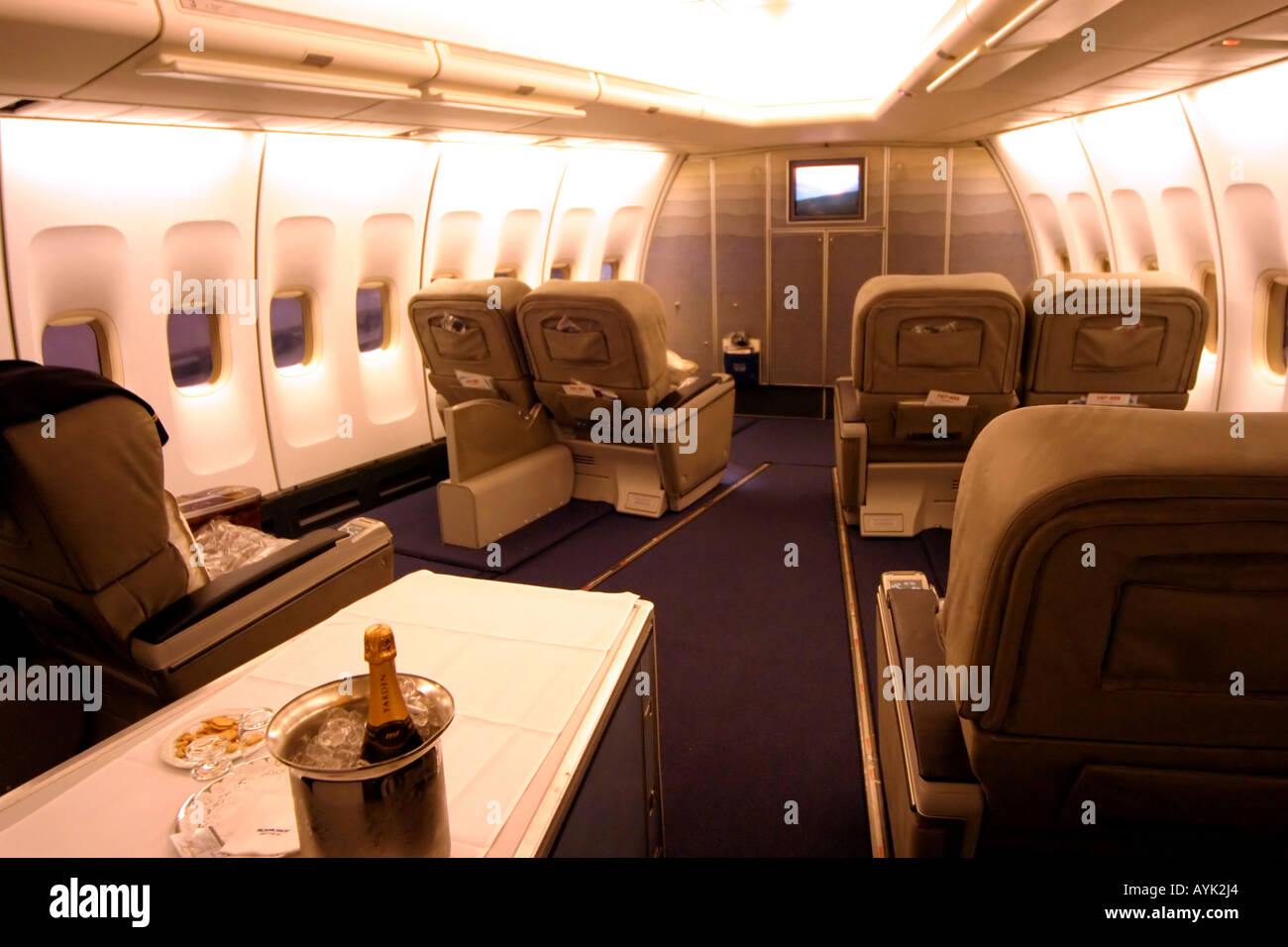 first class flight retro 1