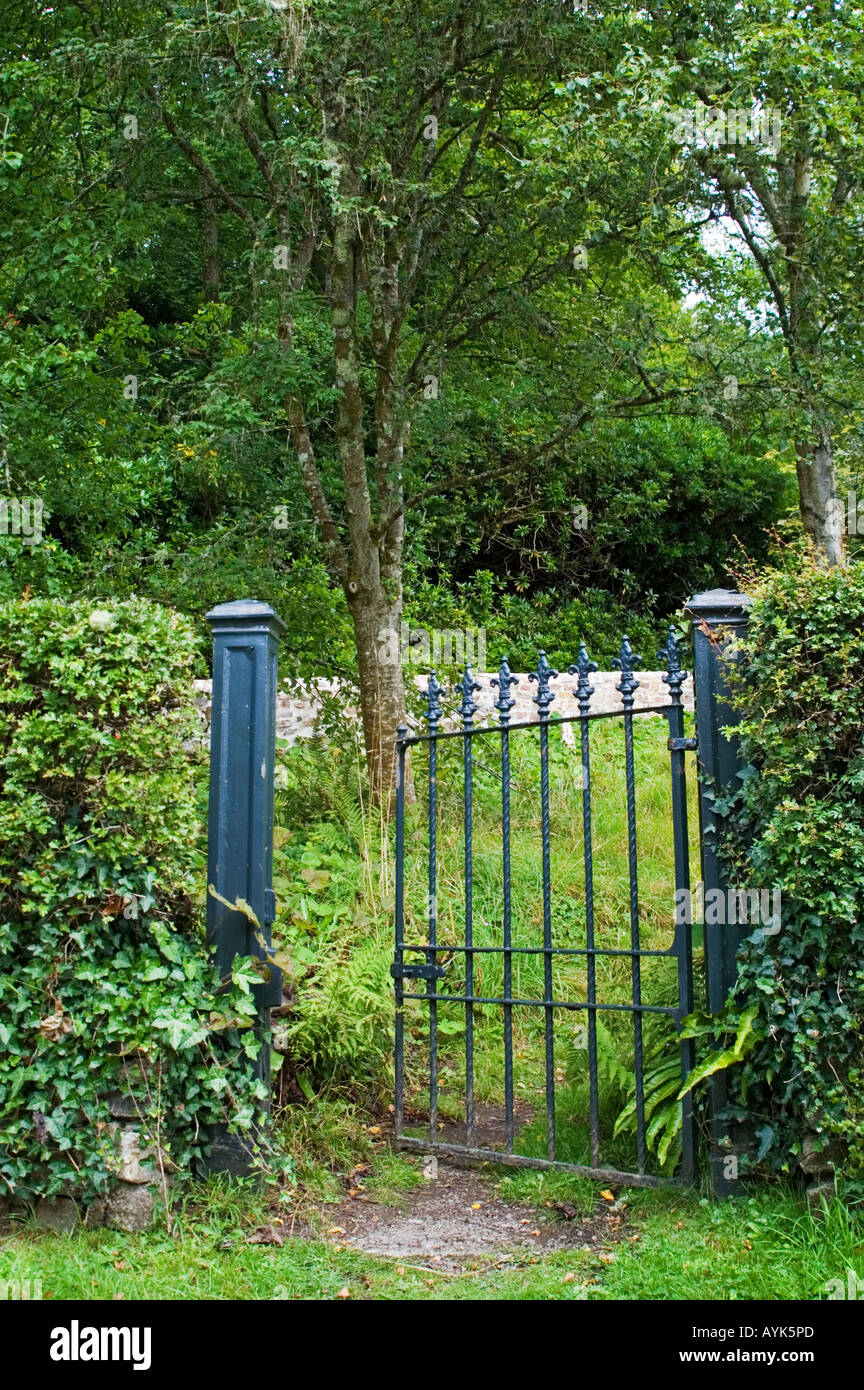 Passage with gate open hi-res stock photography and images - Alamy