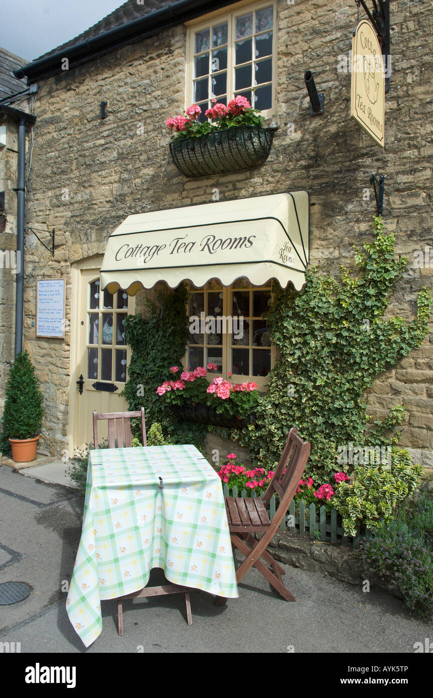 Cottage tea rooms at StowontheWold in the Cotswolds Stock Photo Alamy