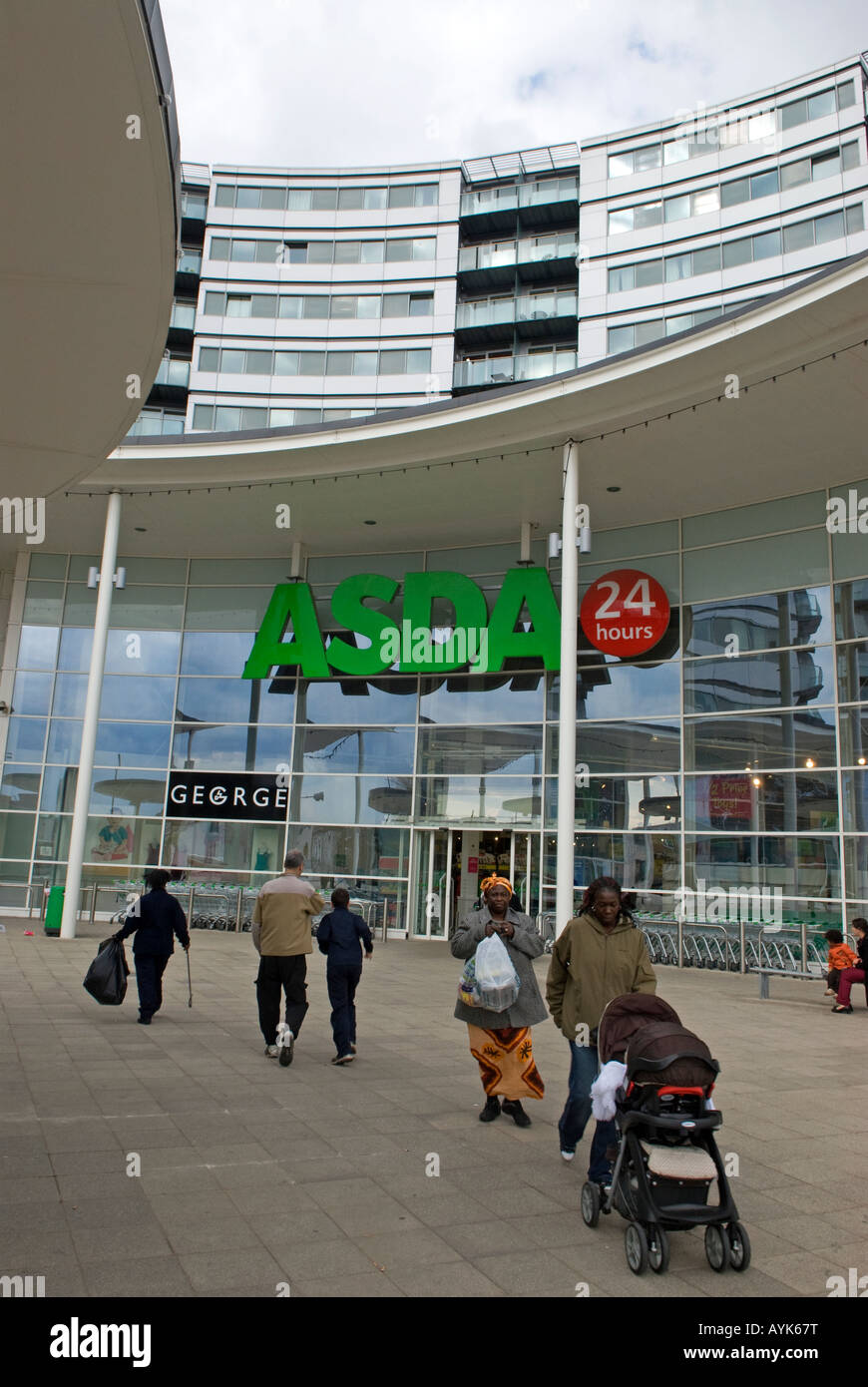 New 24 Hour Asda Superstore With Residential Apartment Buildings Above Blenheim Centre Hounslow Middlesex Uk Stock Photo Alamy