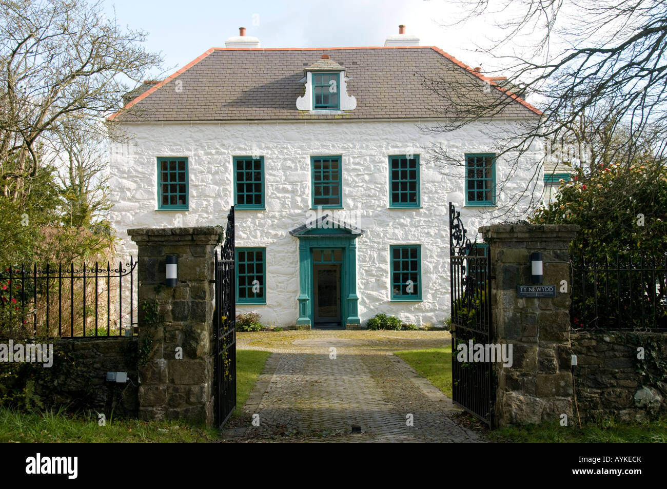 Ty newydd the national writers centre for wales llanystumdwy gwynedd in