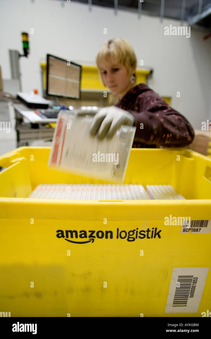 Distribution centre of the online order company amazon Stock Photo Alamy
