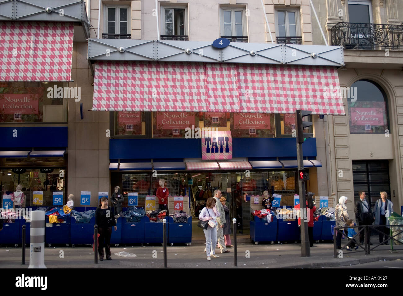 Tati Boulevard Rochechouart Paris France Stock Photo - Alamy