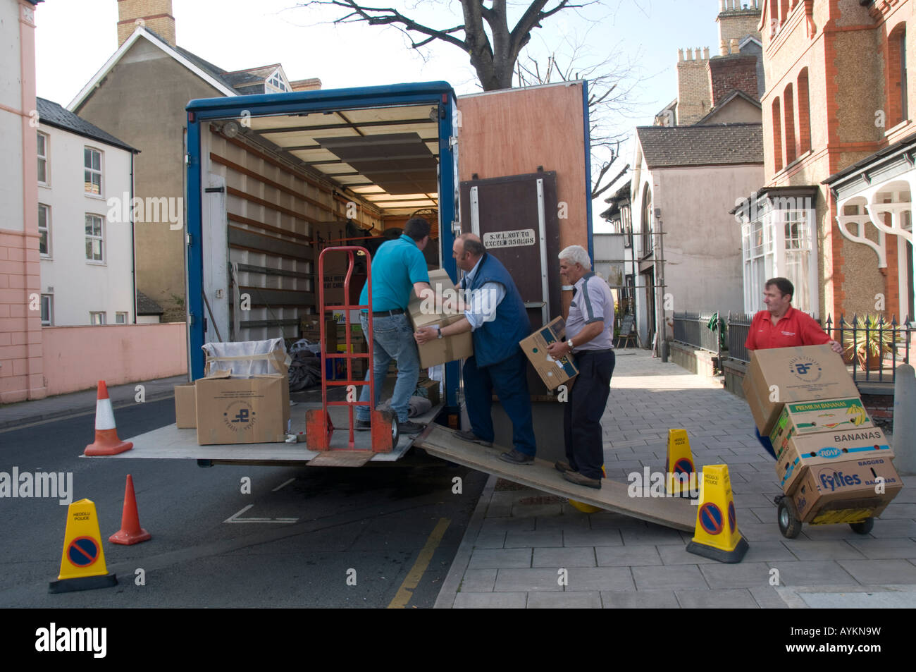 Removals lorry hires stock photography and images Alamy