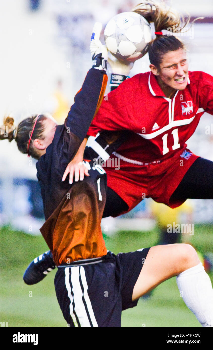 Goal header hi-res stock photography and images - Alamy