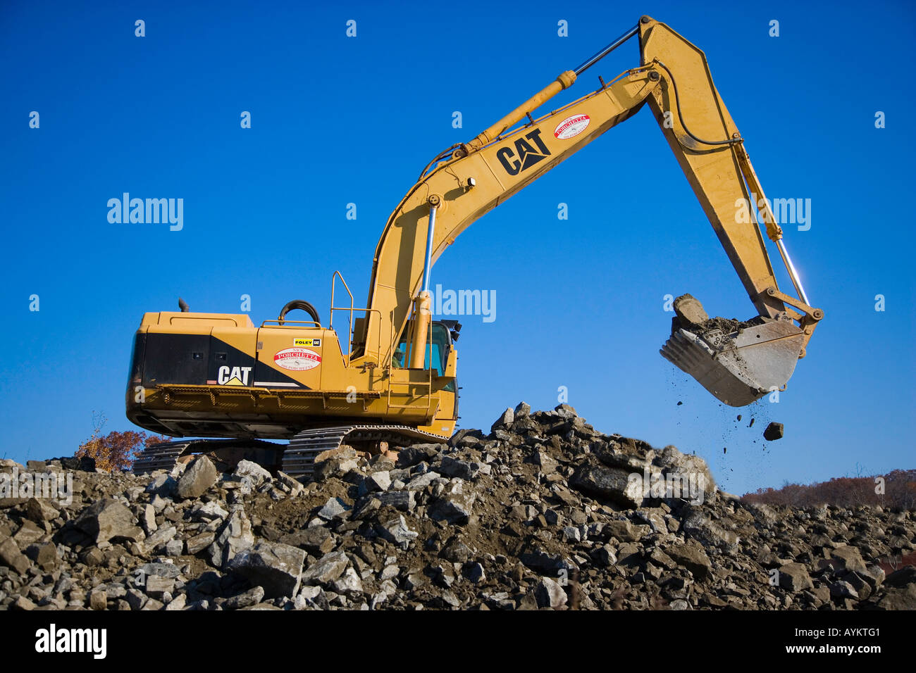 Earth mover at a construction site Stock Photo Alamy