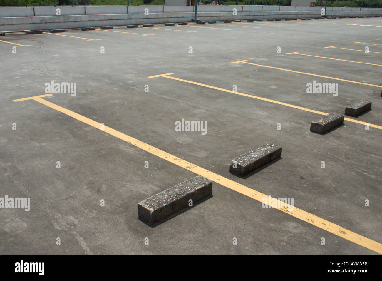 Spacious parking lot hi-res stock photography and images - Alamy