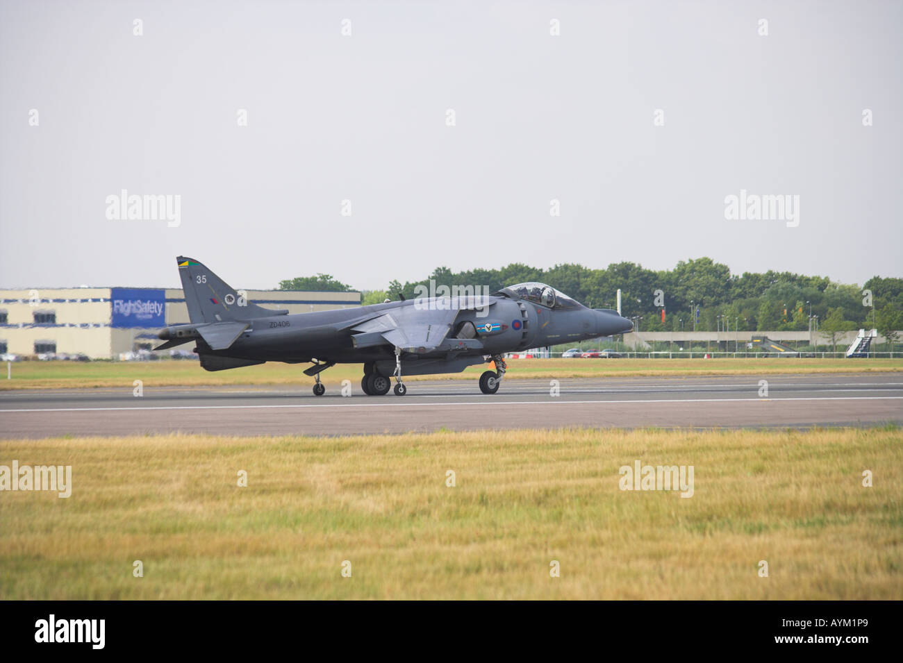 Harrier GR7 taxiing after landing Stock Photo