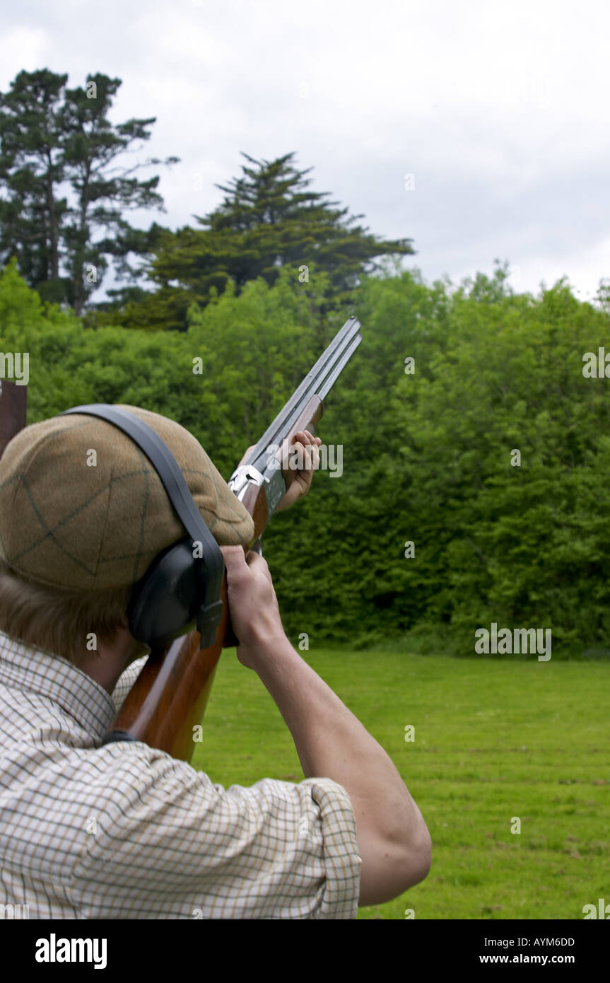 Clay pigeon hires stock photography and images Alamy
