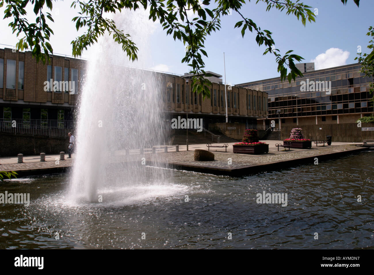 Bradford Magistrates Court Police headquarters from The Tyrrels with fountain and ornamental pond Stock Photo