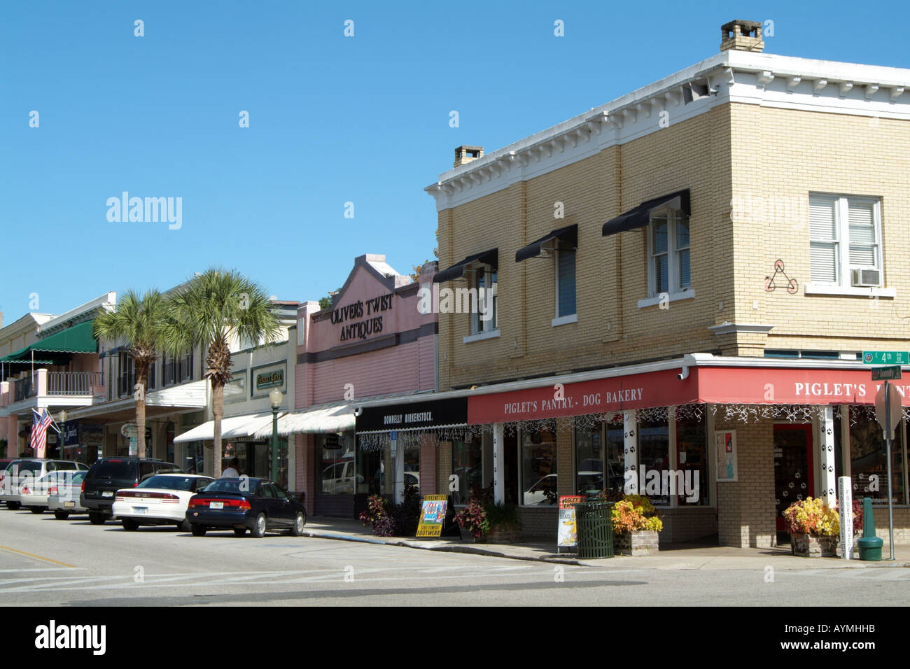 Mount Dora central Florida USA. Main street shops Stock Photo Alamy