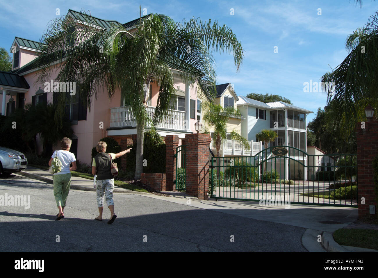 Gated village.Luxury property at Mount Dora Florida USA Stock Photo Alamy