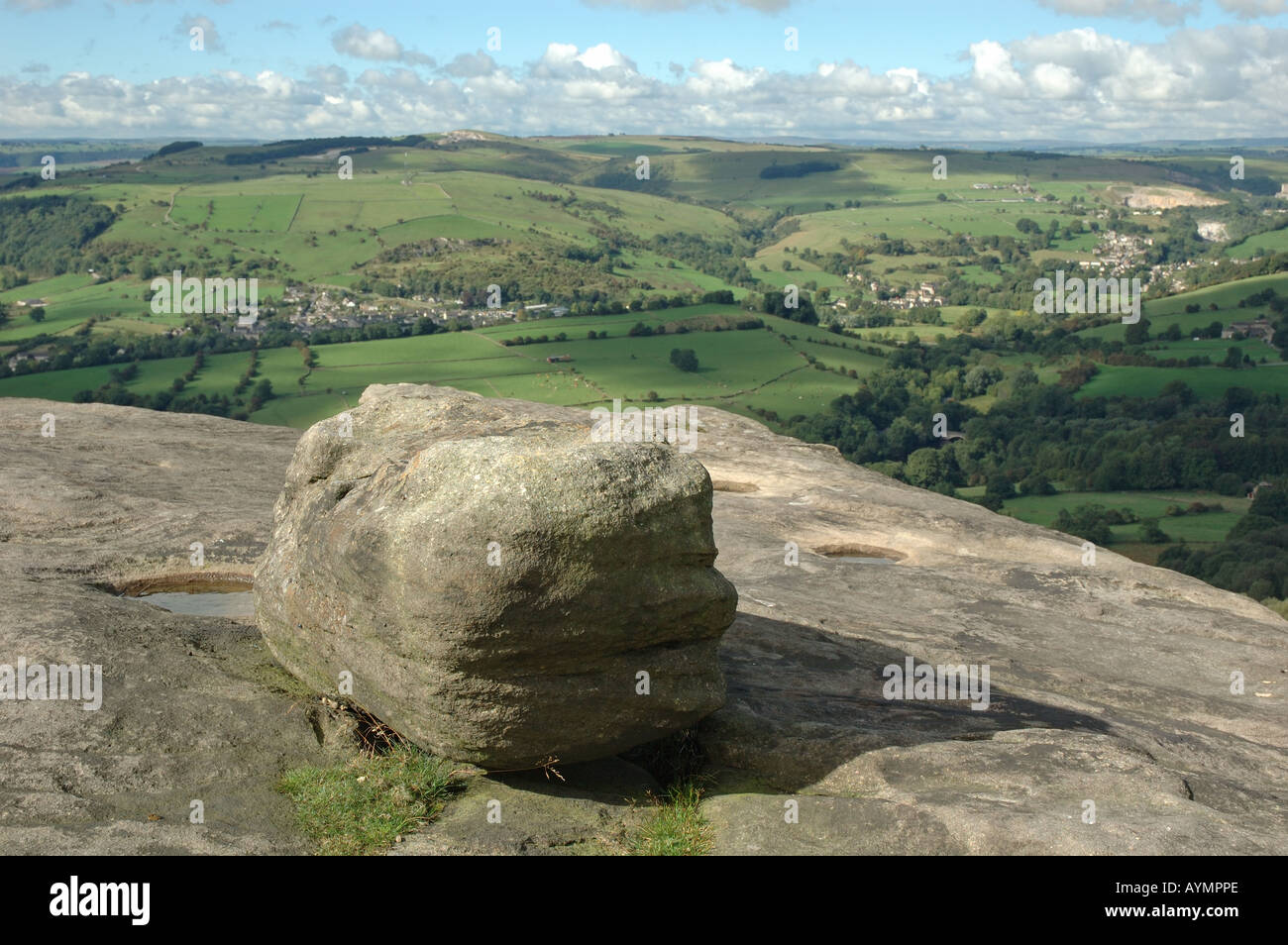 Curbar Edge, in the Peak District National Park, Derbyshire Stock Photo ...