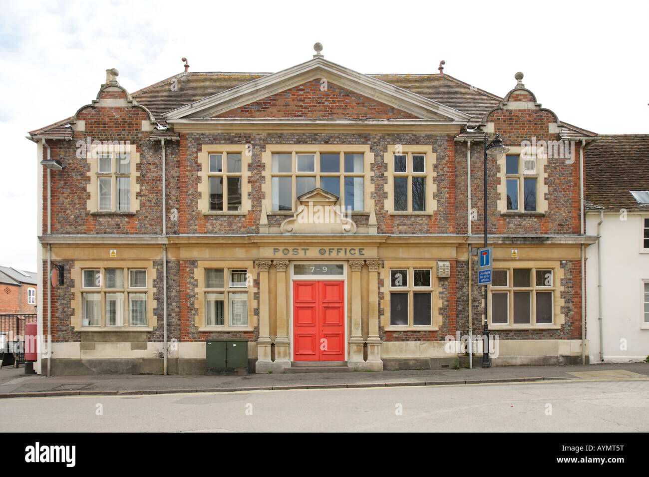 Leighton Buzzard Post Office Stock Photo Alamy