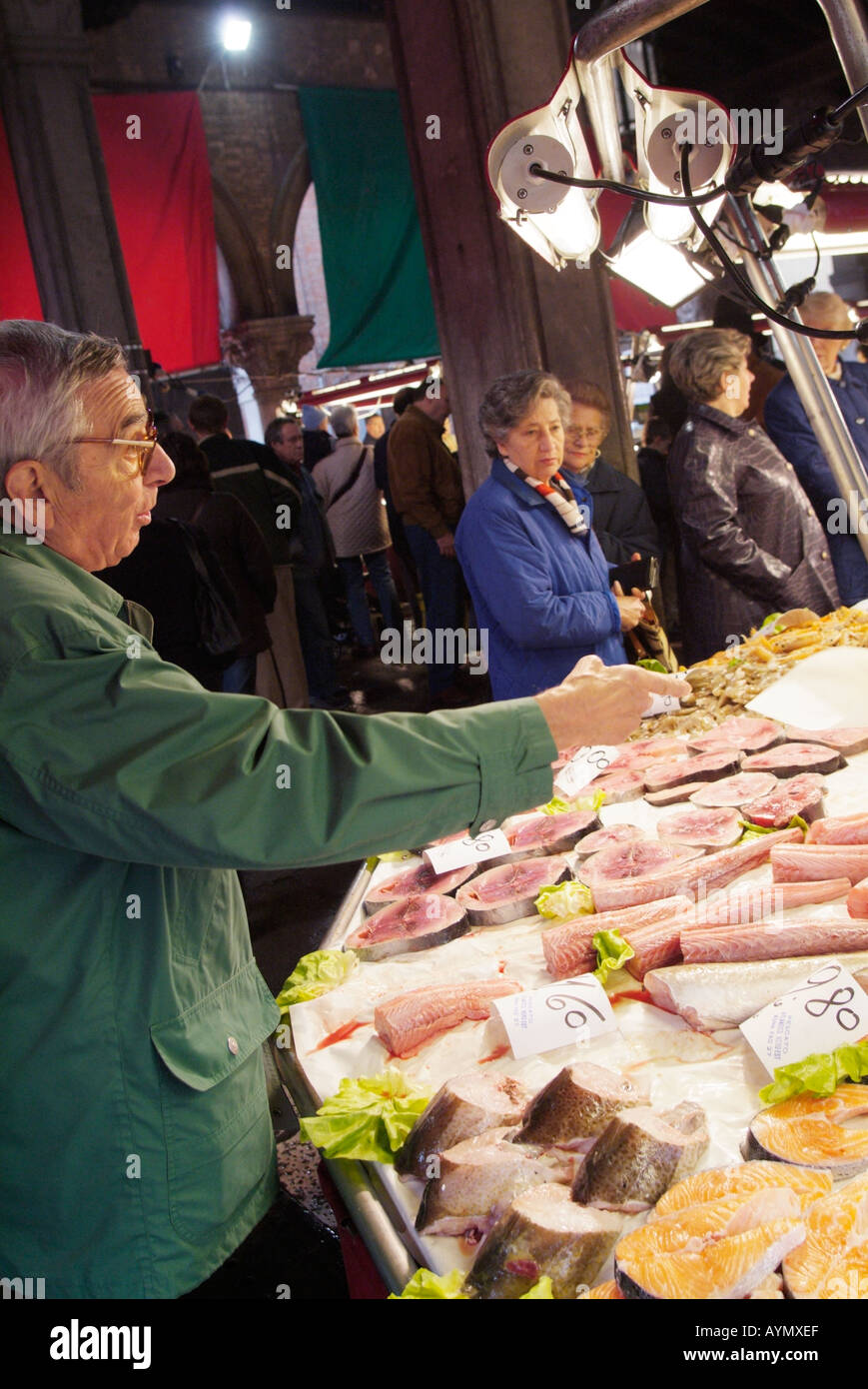 Rialto fish market Stock Photo - Alamy