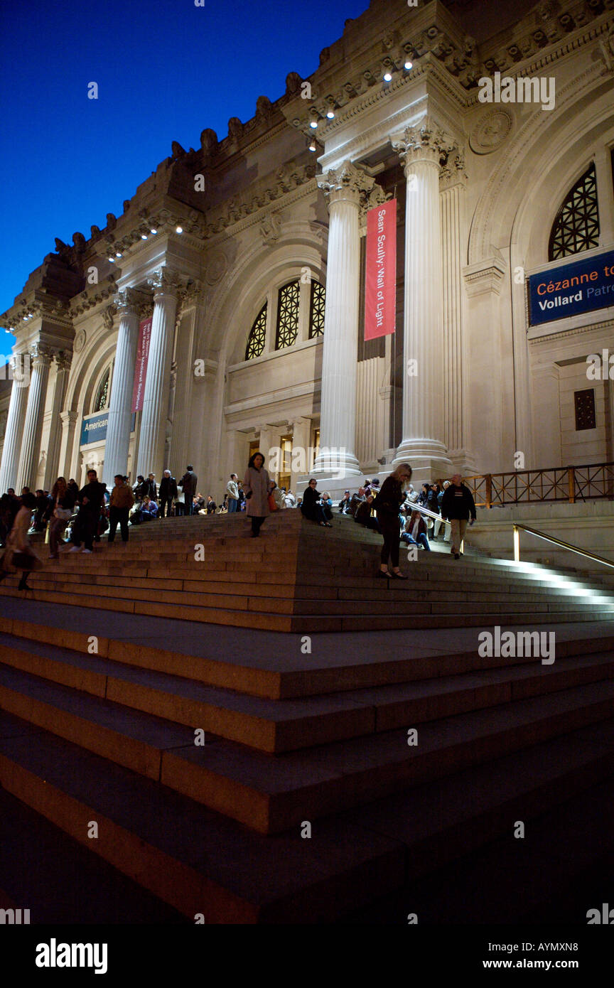 People leaving Metropolitan Museum of Art in the evening; MET, New York City, Manhattan ,United States Stock Photo