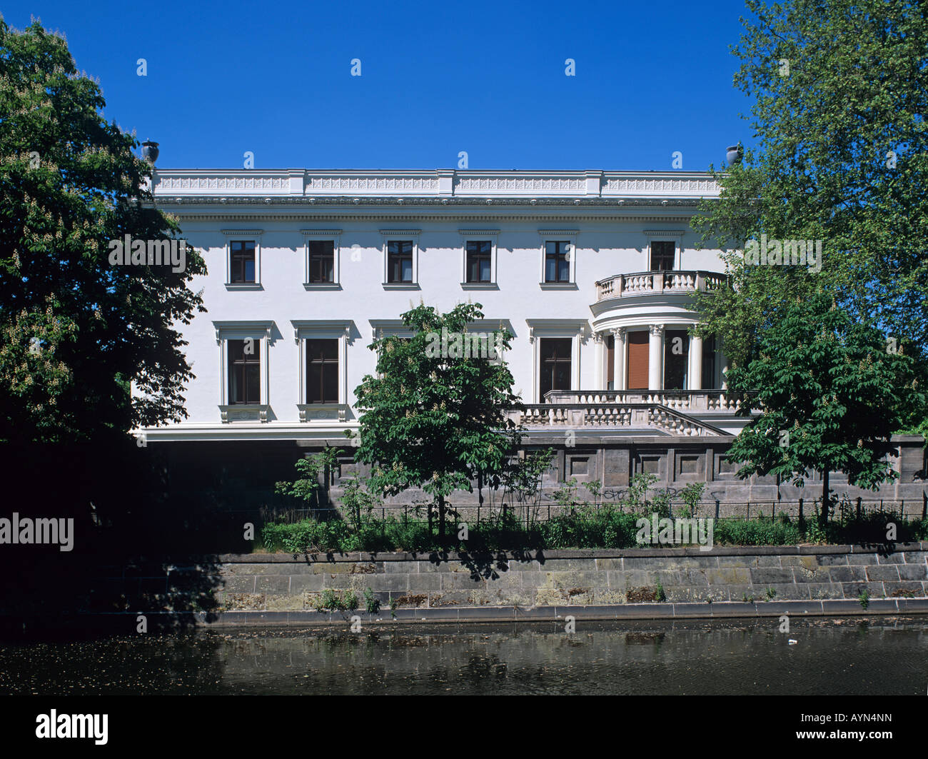 Europa Europe Germany Deutschland Berlin Bezirk Mitte Stiftung Preussischer Kulturbesitz Von Der Heydt Str Strasse Stock Photo