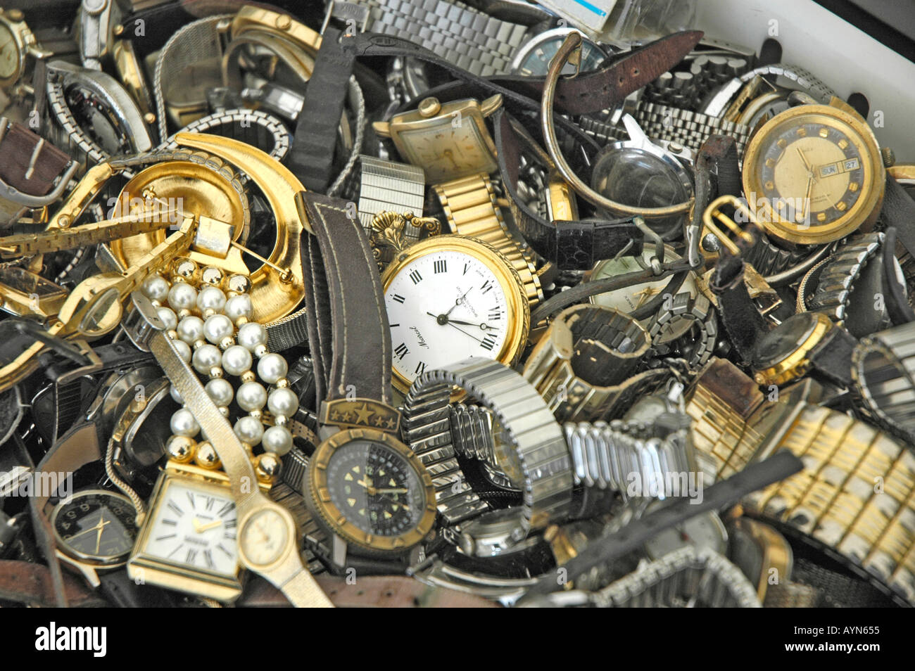 Broken watches for clearance sale