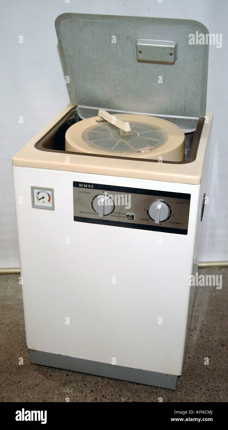 household, household appliances, small washing machine WM 66 and dry spin  drier TS 66, produced by VEB Waschgeraetewerk Schwarzenberg, GDR, 1966,  factory design by Klaus Kunis, product, electric, electrical appliance,  1960s, historic,