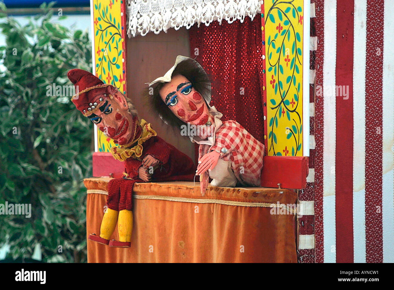 Victorian punch and judy show hires stock photography and images Alamy
