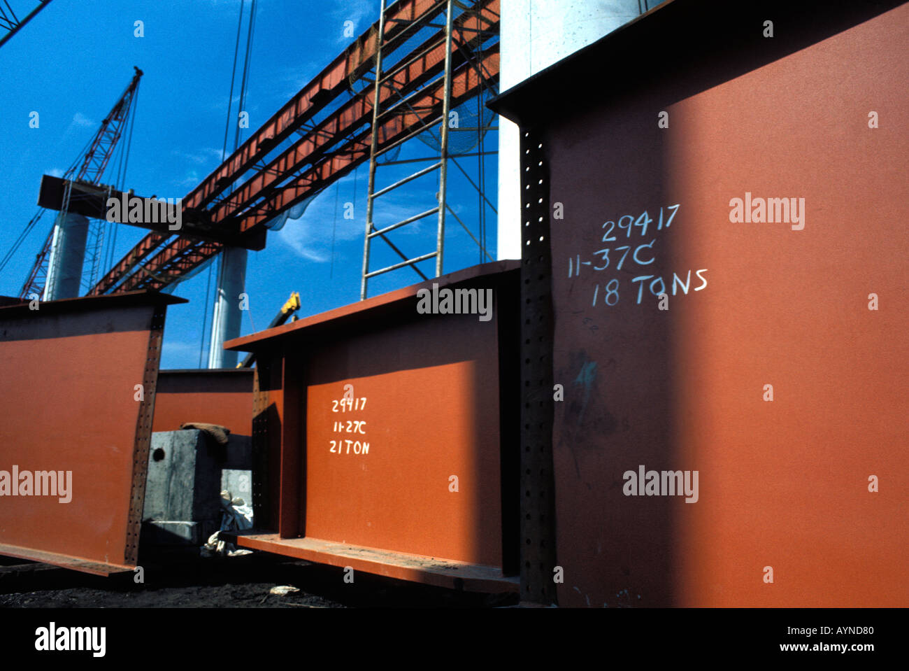 Steel girder girders hi-res stock photography and images - Alamy