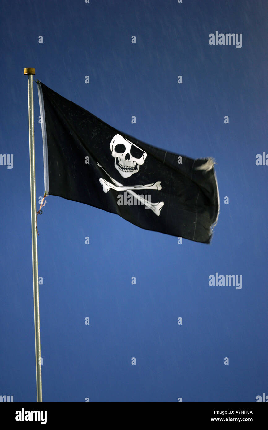 Skull and crossbones flag Stock Photo Alamy