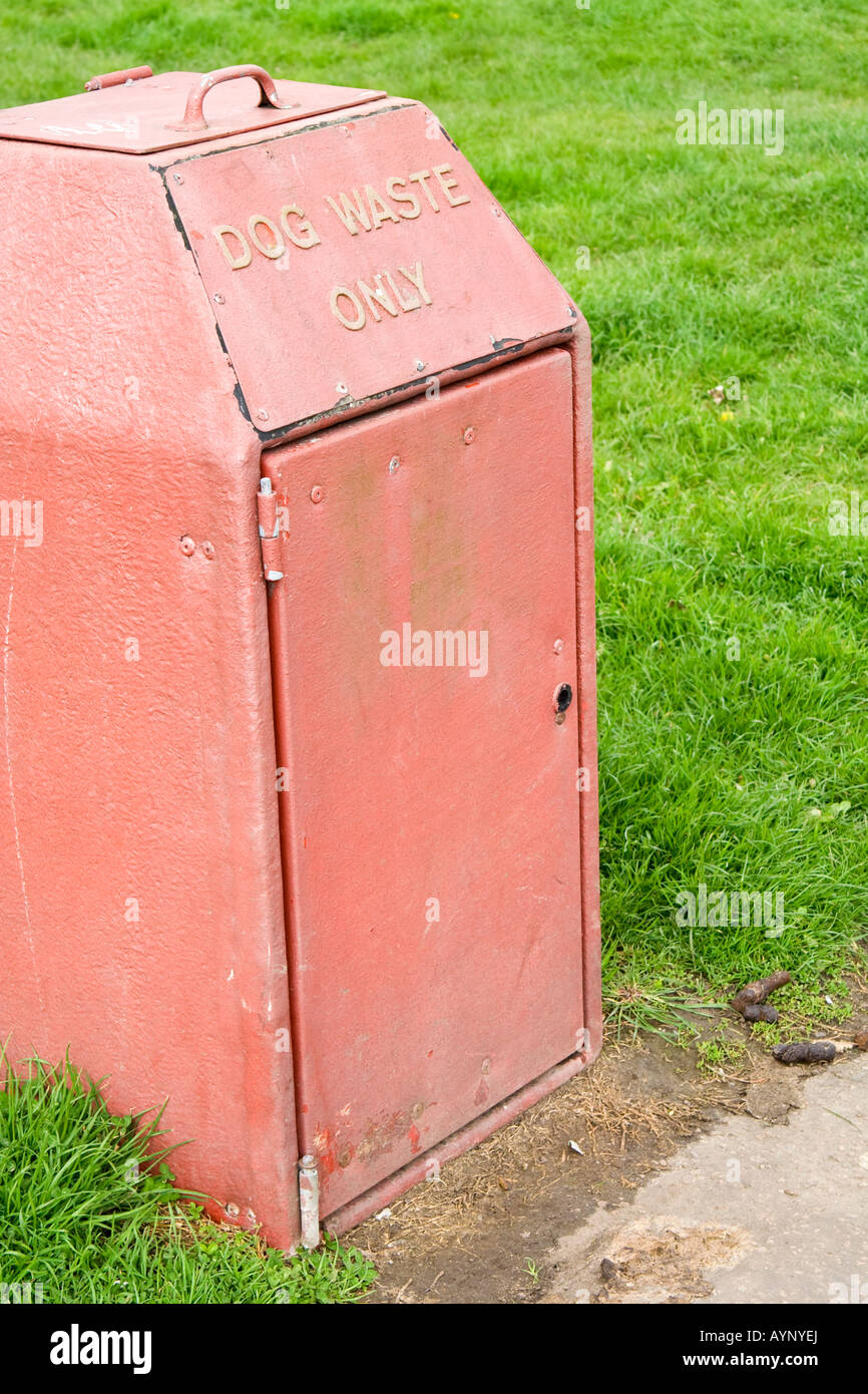 Dog excrement bin uk hires stock photography and images Alamy