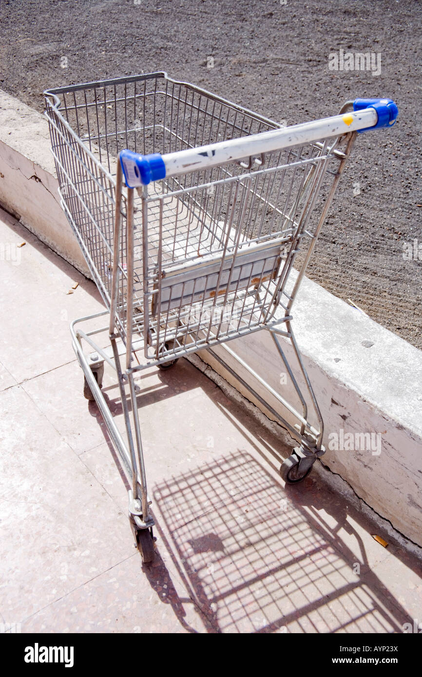 Shoppping trolley hires stock photography and images Alamy