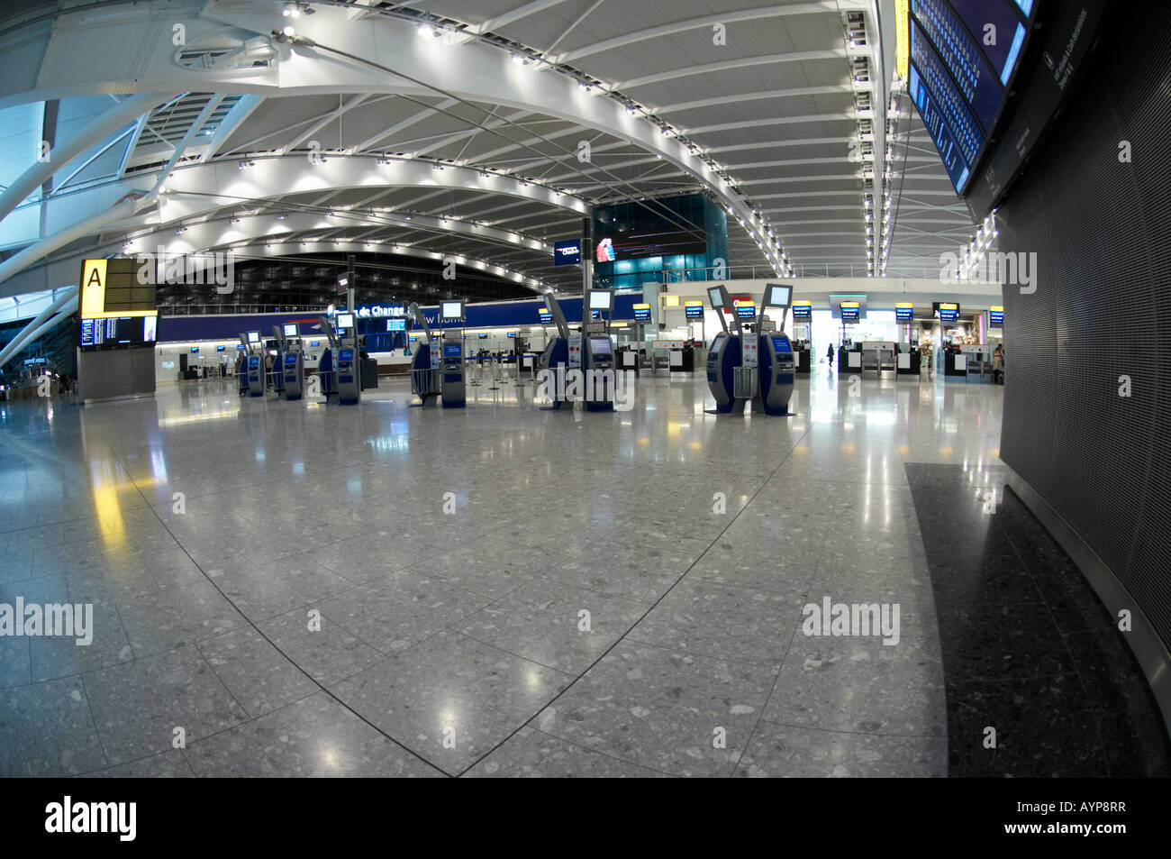 Heathrow terminal check in desks hires stock photography and images