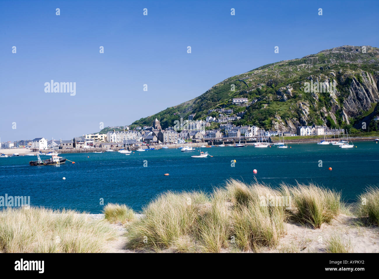 Barmouth and harbour from Fairbourne beach, North Wales Stock Photo Alamy