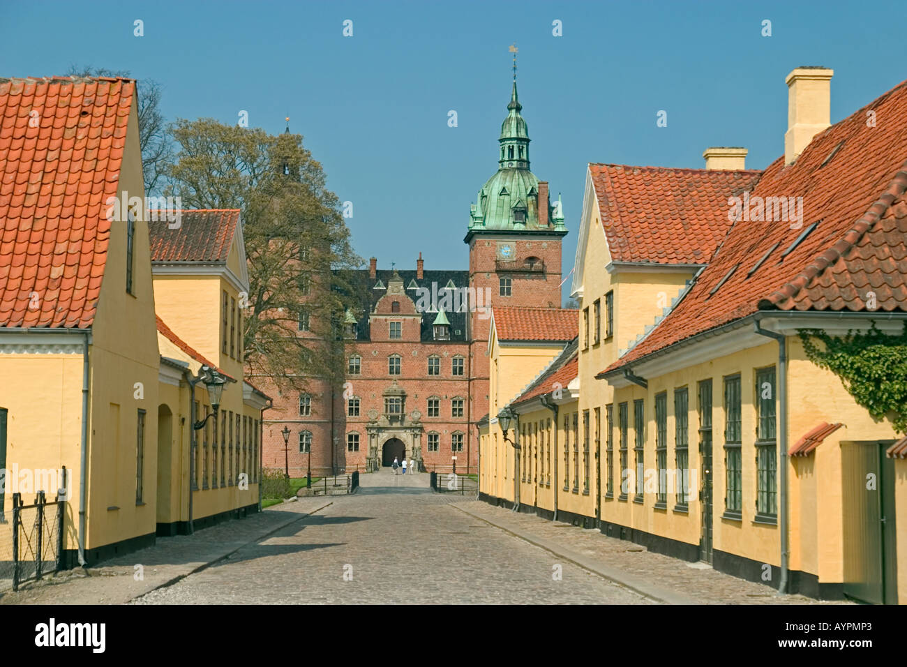 Val Slote Vallø Slot Valloe Castle background and its colourful village cottages ...