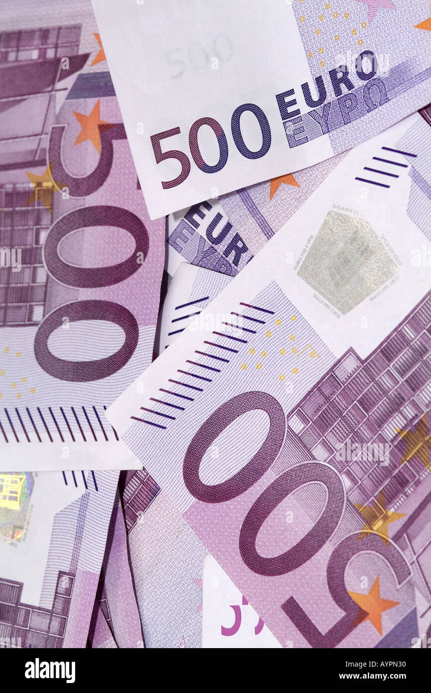 notes-of-five-hundred-euro-denomination-kept-for-display-stock-photo