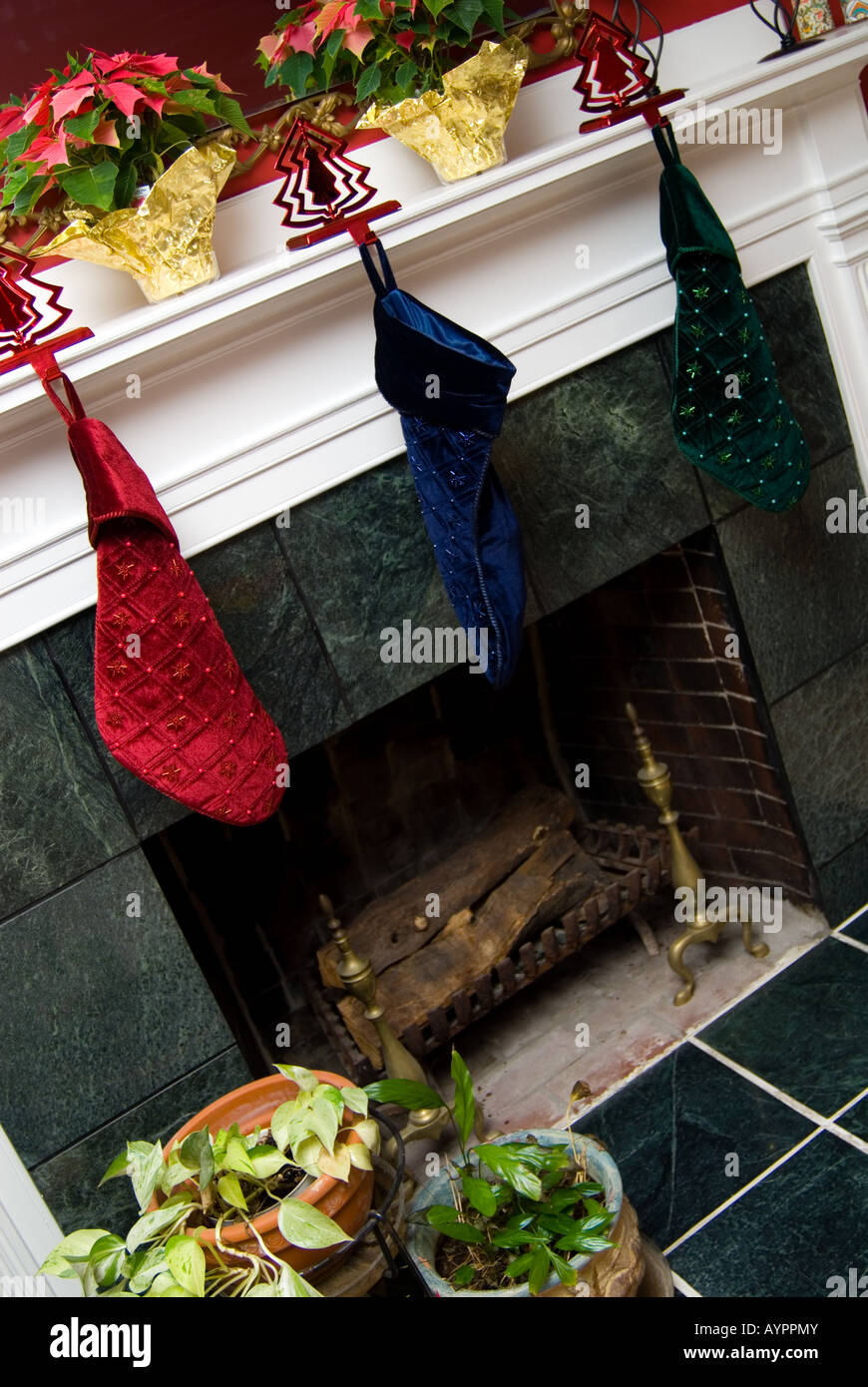 https://c8.alamy.com/comp/AYPPMY/christmas-stockings-hung-by-fireplace-AYPPMY.jpg