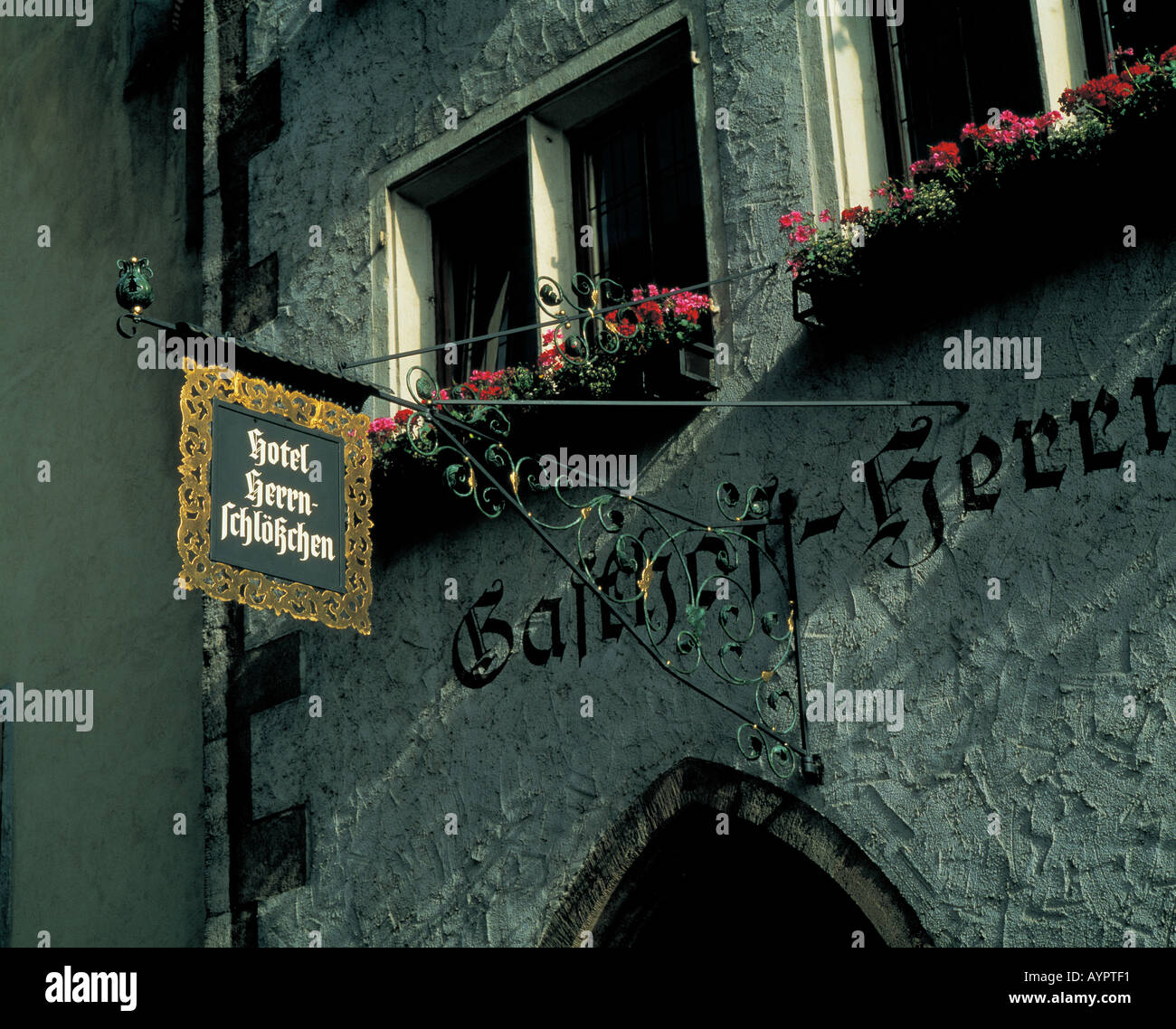 Signpost Of Building Stock Photo Alamy