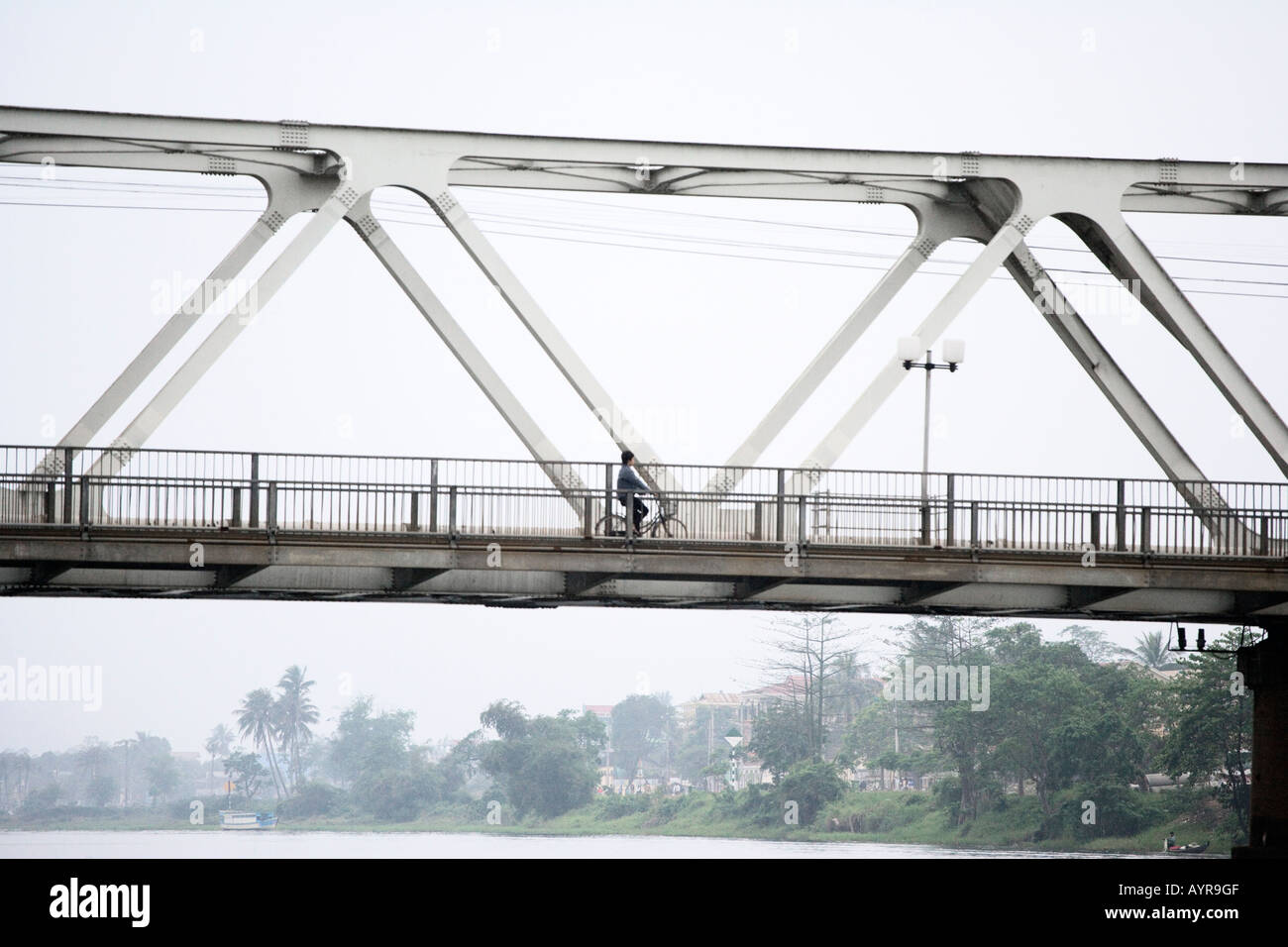 Bridge asia bicycle hi-res stock photography and images - Alamy