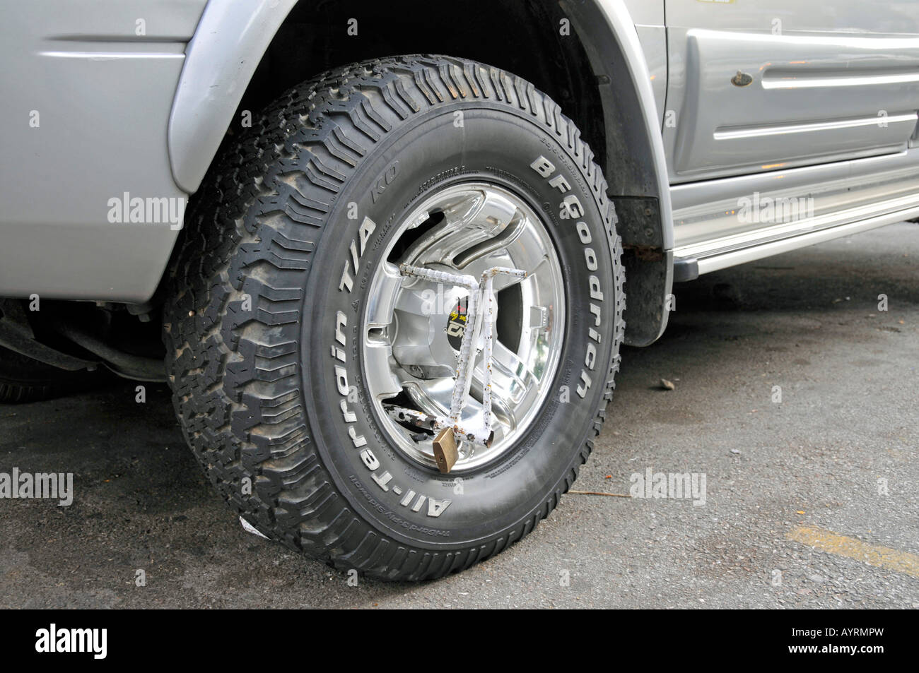 Boot wheel clamp hires stock photography and images Alamy