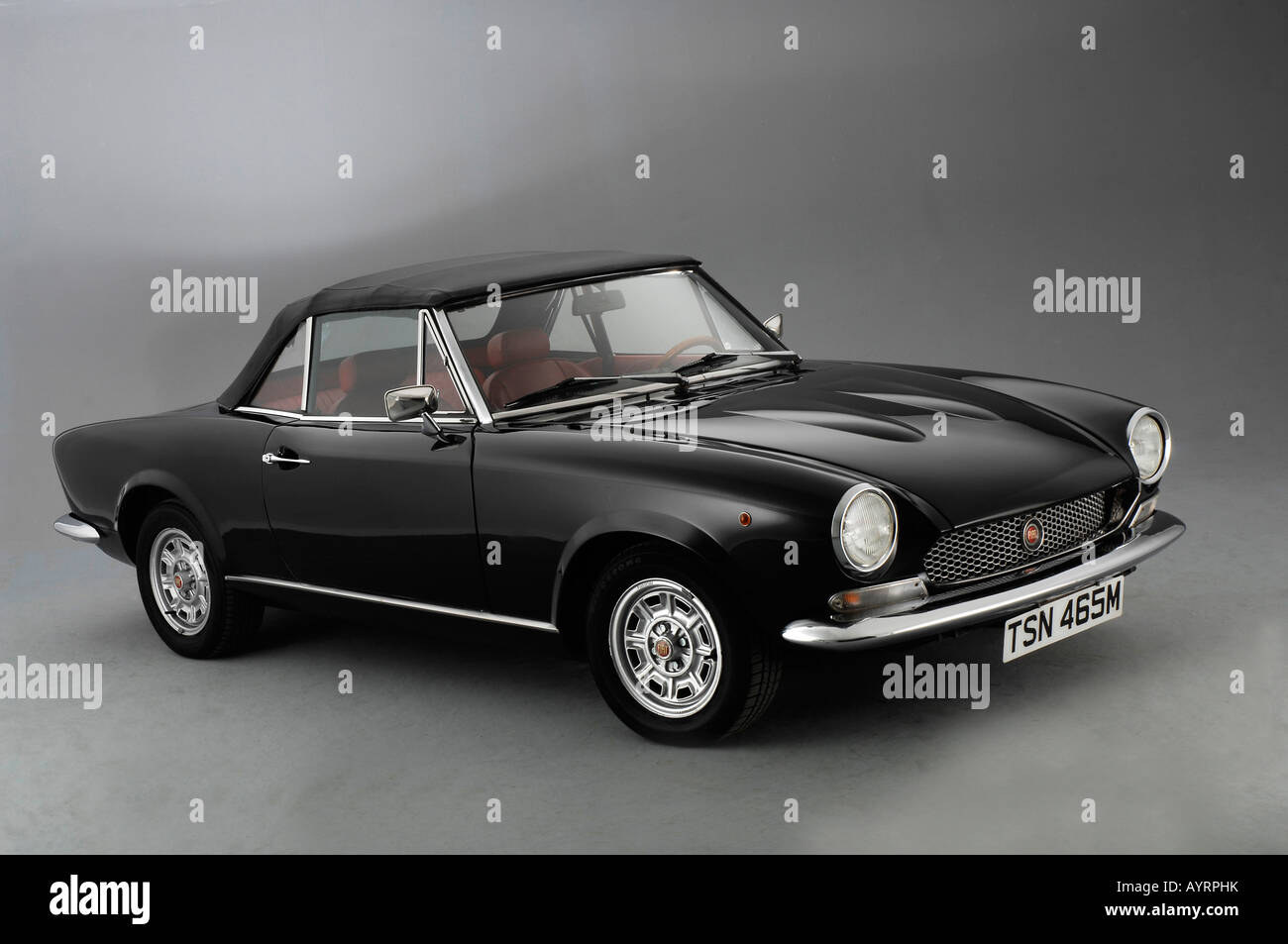 1974 Fiat 124 Hi res Stock Photography And Images Alamy 1974 Fiat 124 Hi res Stock Photography And Images Alamy
