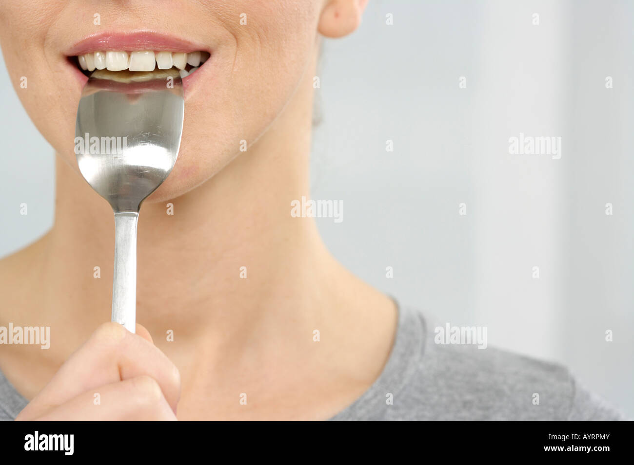 Silver spoon mouth hires stock photography and images Alamy