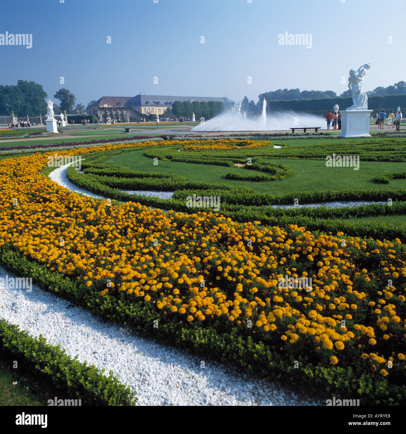 Herrenhaeuser Gaerten, Grosser Garten, Schlosspark mit Blumenbeeten und