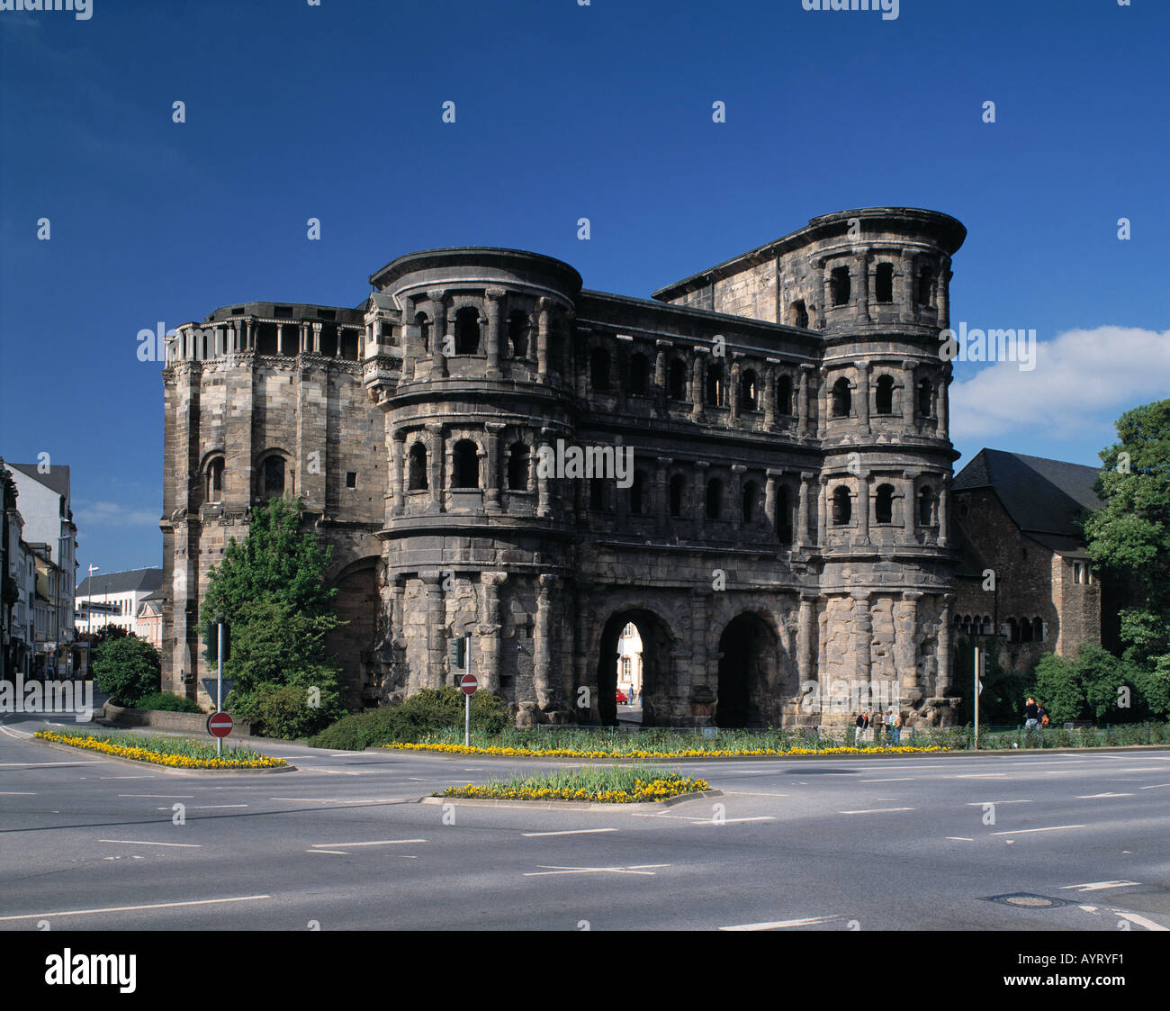 Roemisches Stadttor Porta Nigra in Trier, Mosel, Rheinland-Pfalz Stock  Photo - Alamy