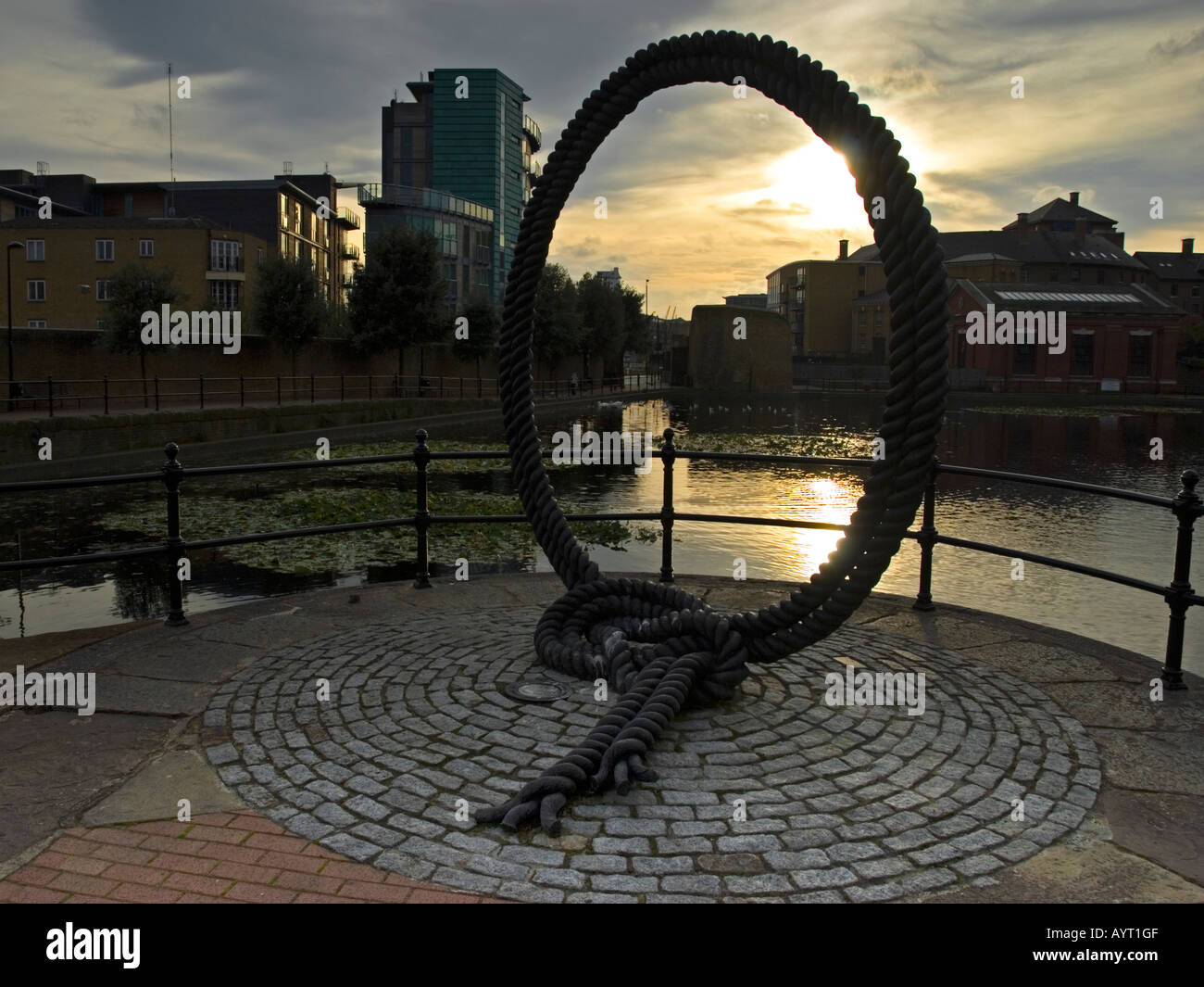 Rope Circle sculpture (1997) by Wendy Ann Taylor at Hermitage Basin, London Docklands, England, UK Stock Photo